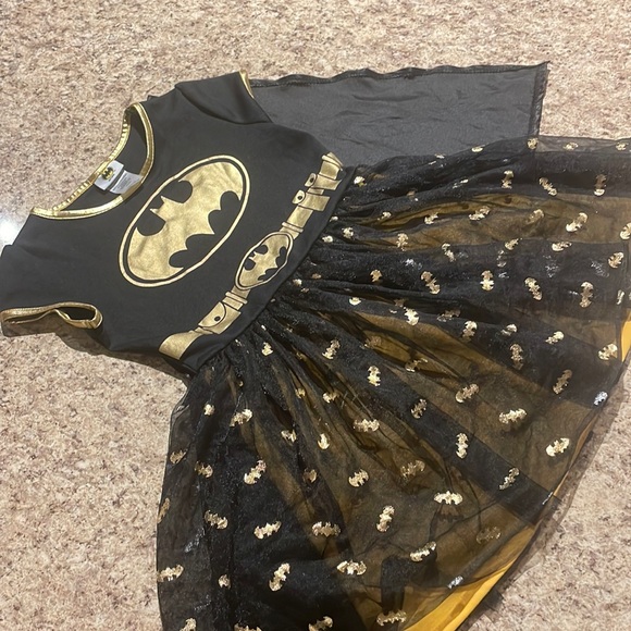 BATGIRL TUTU / COSTUME WITH CAPE - Picture 2 of 7
